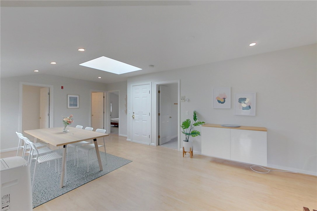 26 Cliff Avenue, Unit 4 Newport, RI 02840 - Photo 8 of 23