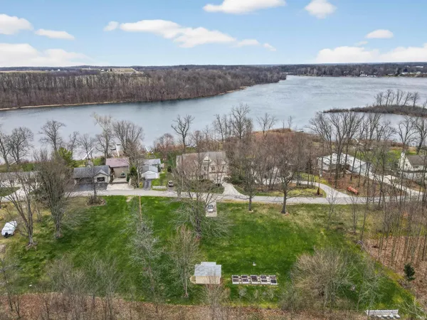 $999,900 | 5995 South Woodstrail Dr-57, Columbia City, IN 46725