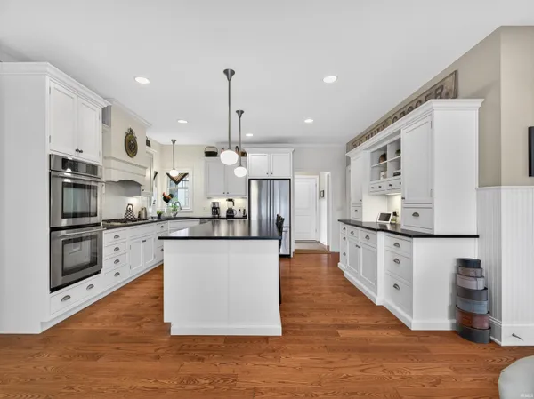 $999,900 | 5995 South Woodstrail Dr-57, Columbia City, IN 46725