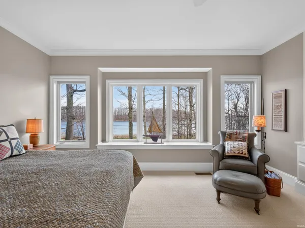 $999,900 | 5995 South Woodstrail Dr-57, Columbia City, IN 46725