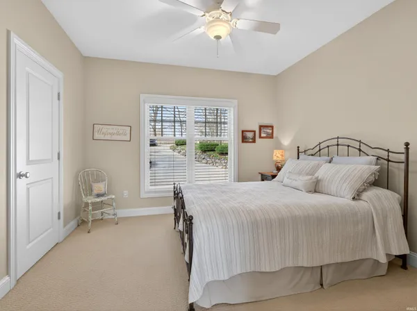 $999,900 | 5995 South Woodstrail Dr-57, Columbia City, IN 46725