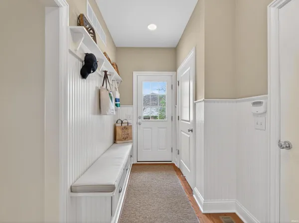 $999,900 | 5995 South Woodstrail Dr-57, Columbia City, IN 46725