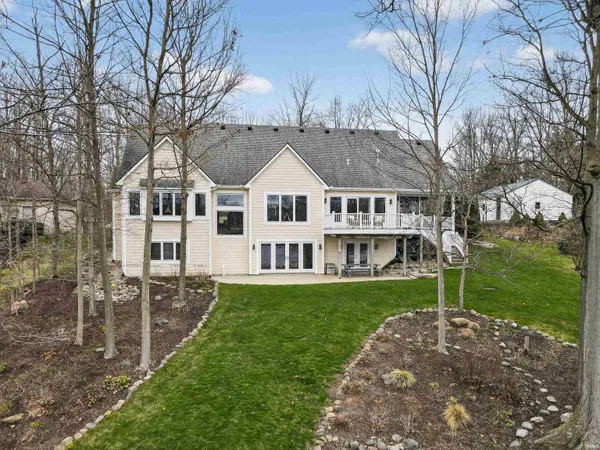 $999,900 | 5995 South Woodstrail Dr-57, Columbia City, IN 46725