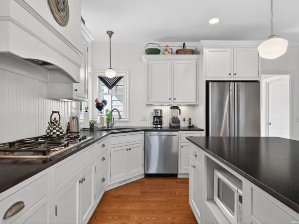 $999,900 | 5995 South Woodstrail Dr-57, Columbia City, IN 46725