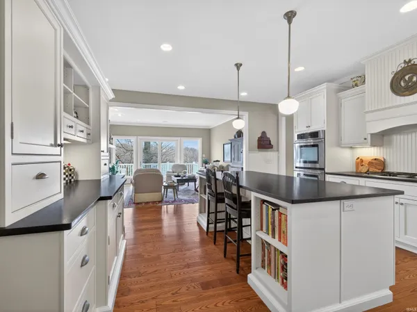 $999,900 | 5995 South Woodstrail Dr-57, Columbia City, IN 46725