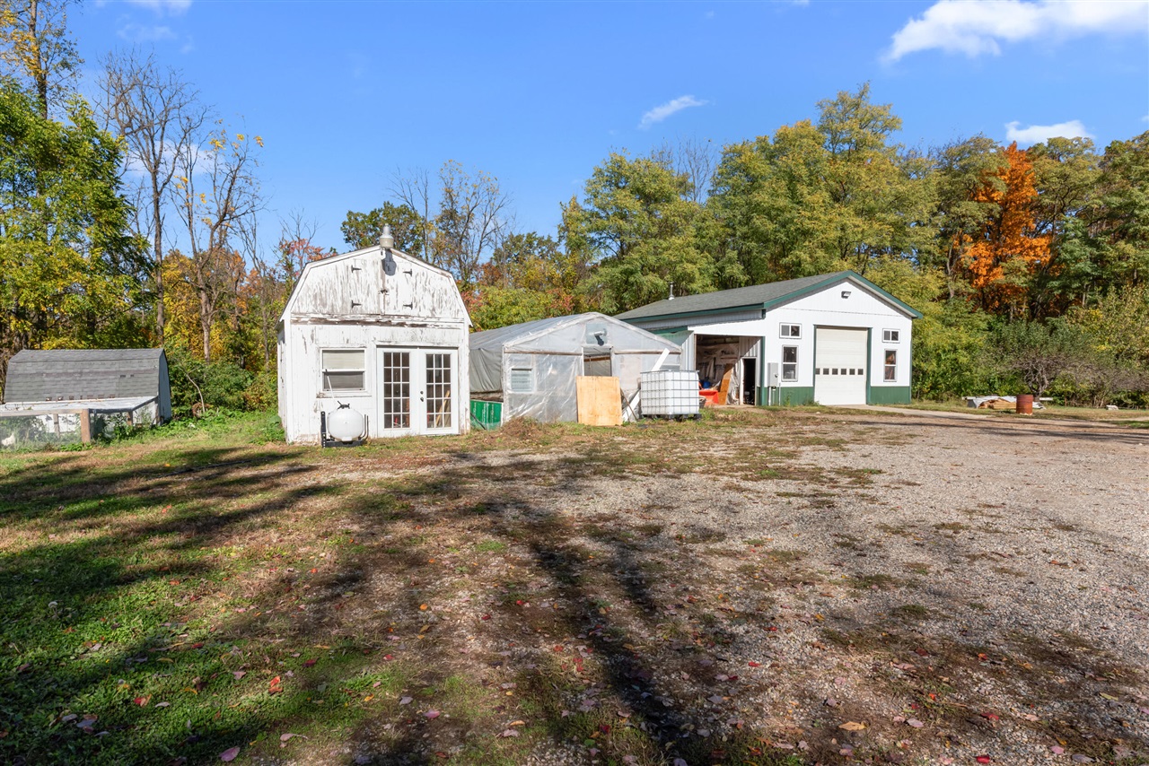 4680 Fitzpatrick Road Jonesville, MI 49250 - Photo 25 of 79