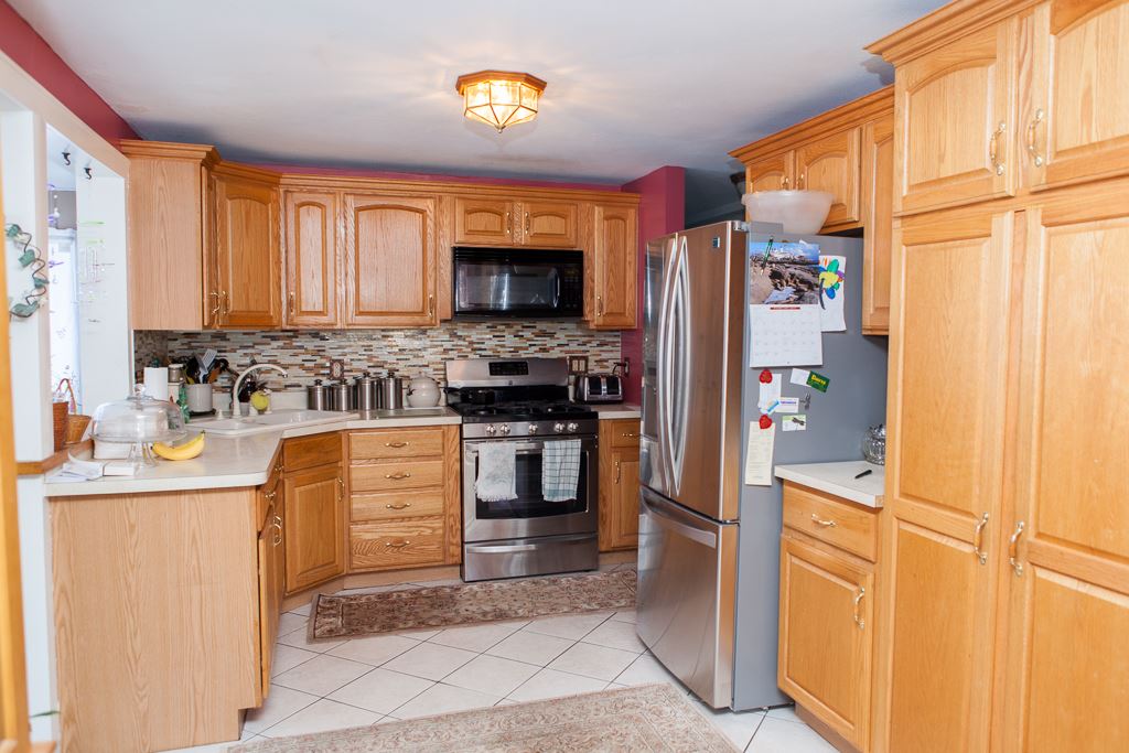 1466 State Road Eliot, ME 03903 - Photo 2 of 37