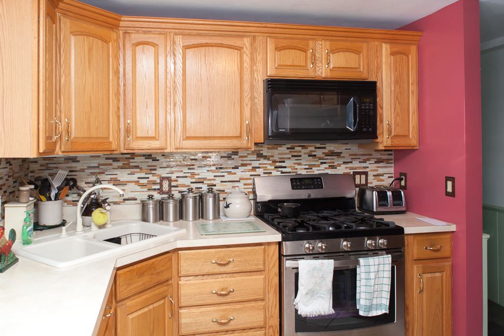 1466 State Road Eliot, ME 03903 - Photo 3 of 37