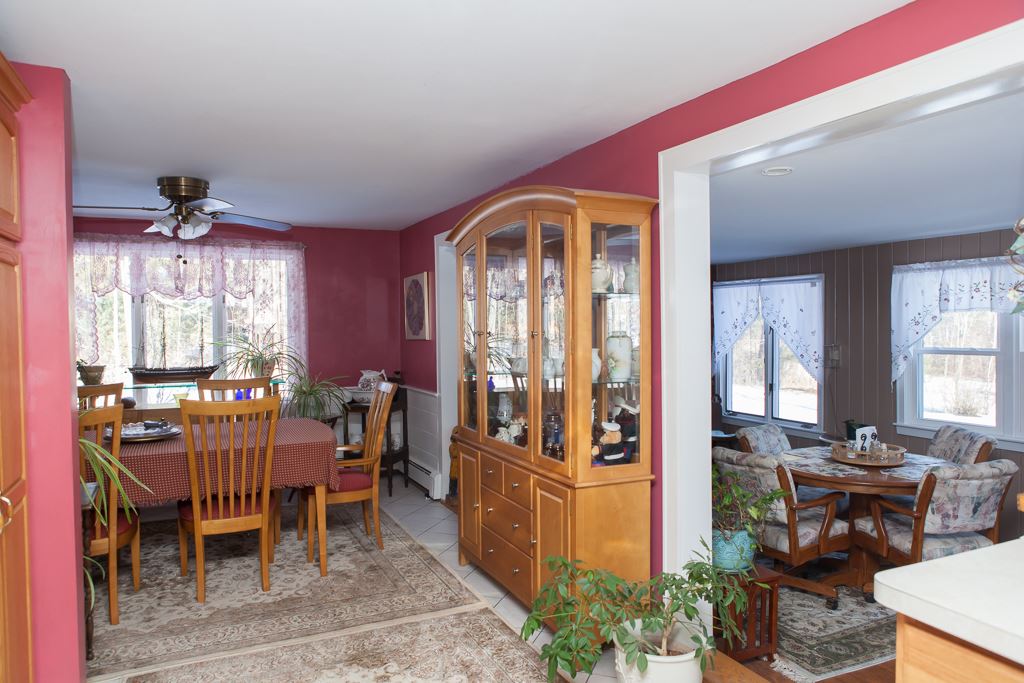 1466 State Road Eliot, ME 03903 - Photo 7 of 37