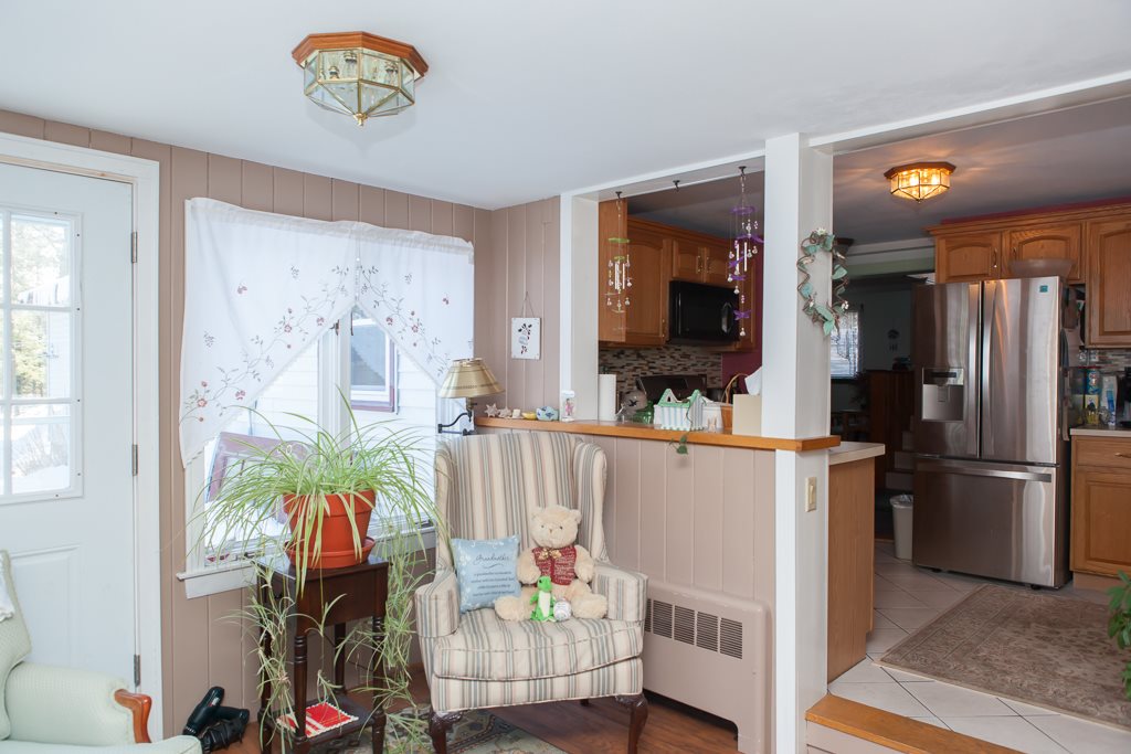 1466 State Road Eliot, ME 03903 - Photo 9 of 37