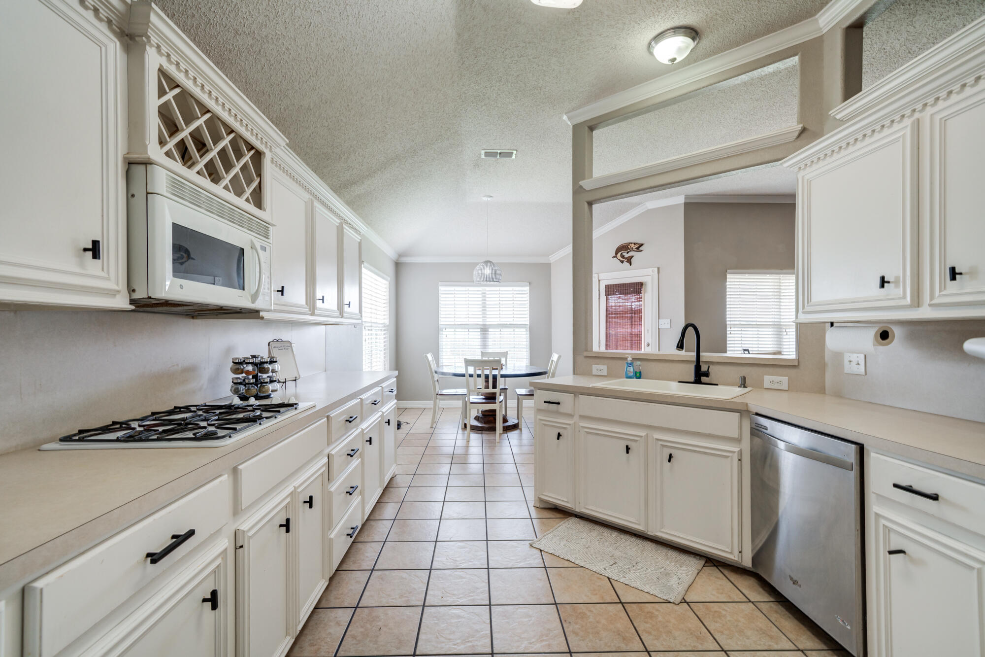 6715 9th Street Lubbock, TX 79416 - Photo 18 of 43 DSC08756_57_58_59_60