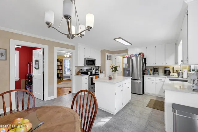 $369,900 | 2311 Foxcroft Road Northwest, Wilson, NC 27896