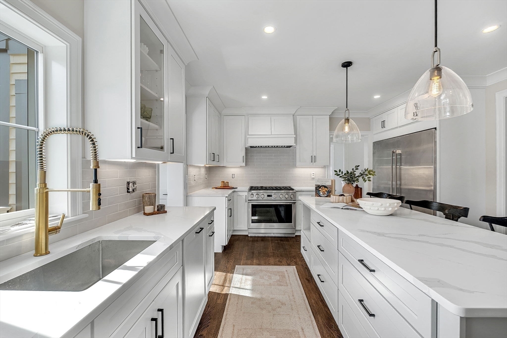 16 Oak Street Wellesley, MA 02482 - Photo 14 of 33