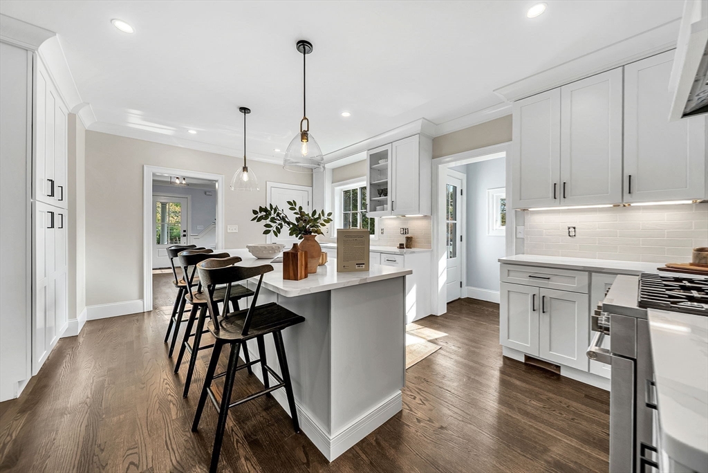 16 Oak Street Wellesley, MA 02482 - Photo 15 of 33