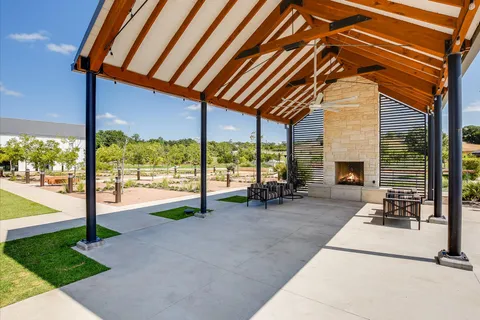 $515,000 | 125 Broken Oak Drive, Liberty Hill, TX 78642