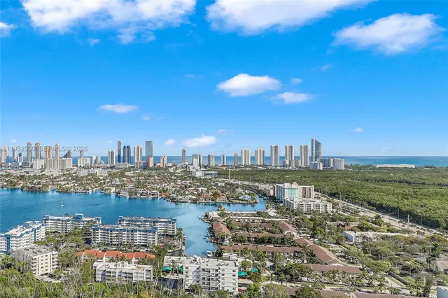 $849,000 | 16385 Biscayne Boulevard, Unit 3217, North Miami Beach, FL 33160