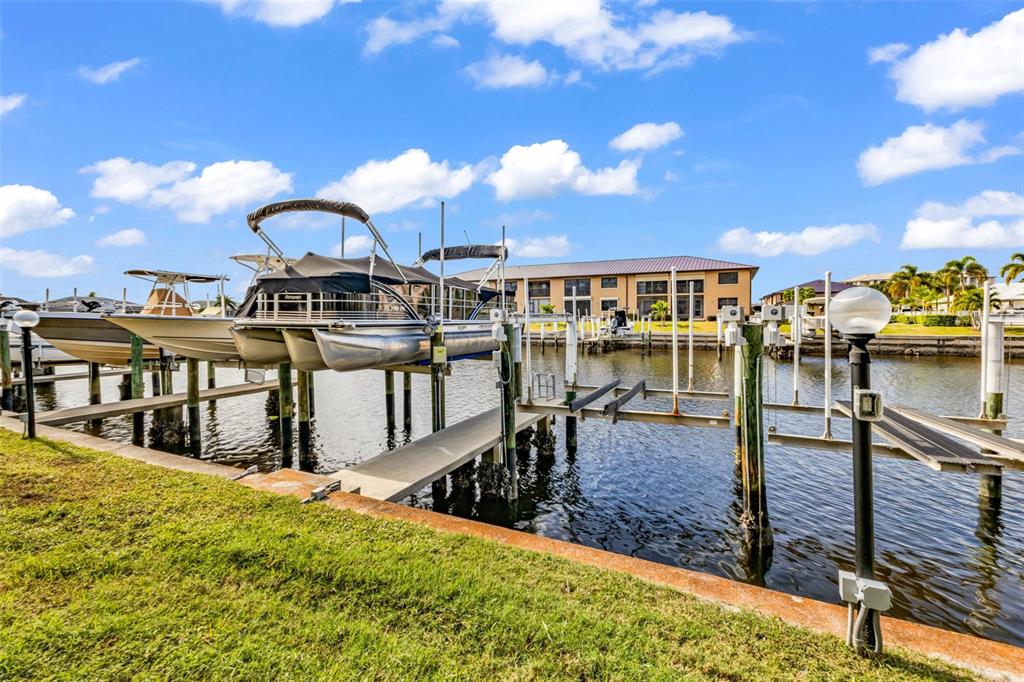 313 Coldeway Drive, Unit F10 Punta Gorda, FL 33950 - Photo 3 of 53