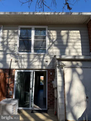 $360,000 | 2167 Ferguson Place, Herndon, VA 20170