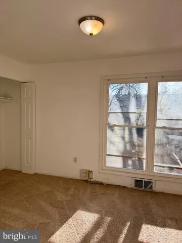 $360,000 | 2167 Ferguson Place, Herndon, VA 20170