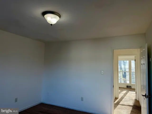 $360,000 | 2167 Ferguson Place, Herndon, VA 20170