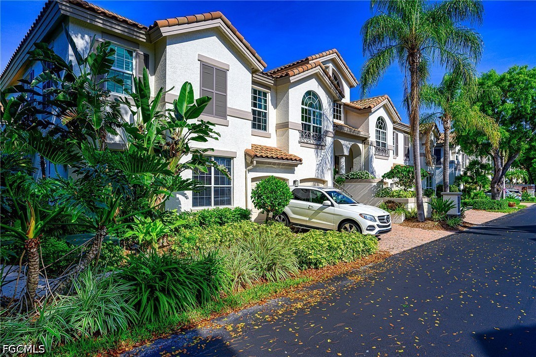 133 Colonade Circle Naples, FL 34103 - Photo 1 of 34