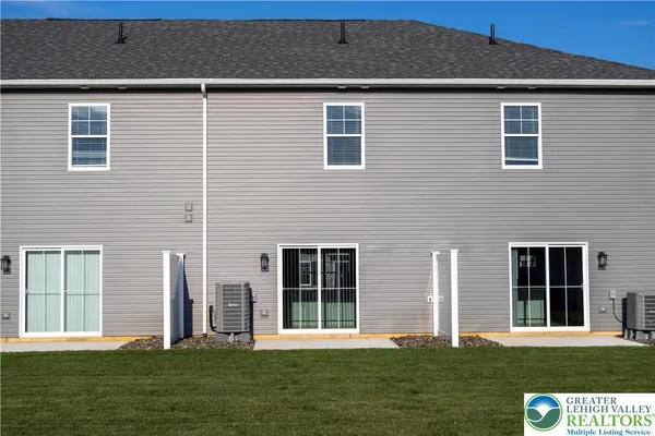 $2,500 | 1411 Greenview Drive, Unit 12, Bethlehem, PA 18018