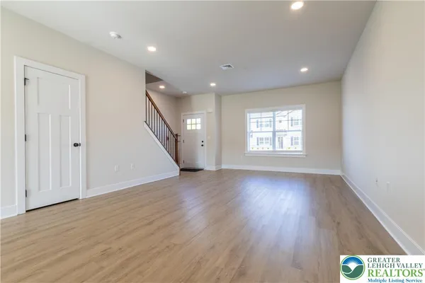 $2,500 | 1411 Greenview Drive, Unit 12, Bethlehem, PA 18018