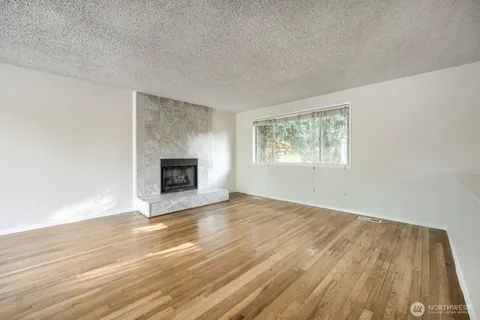 $599,950 | 25110 35th Avenue South, Kent, WA 98032