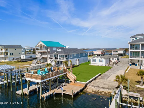 $799,900 | 9105 West 9th Street, Surf City, NC 28445