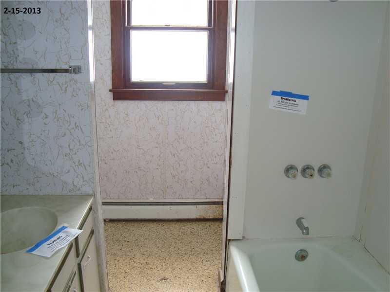 45 Richardson Road Orrington, ME 04474 - Photo 13 of 27 Bathroom.