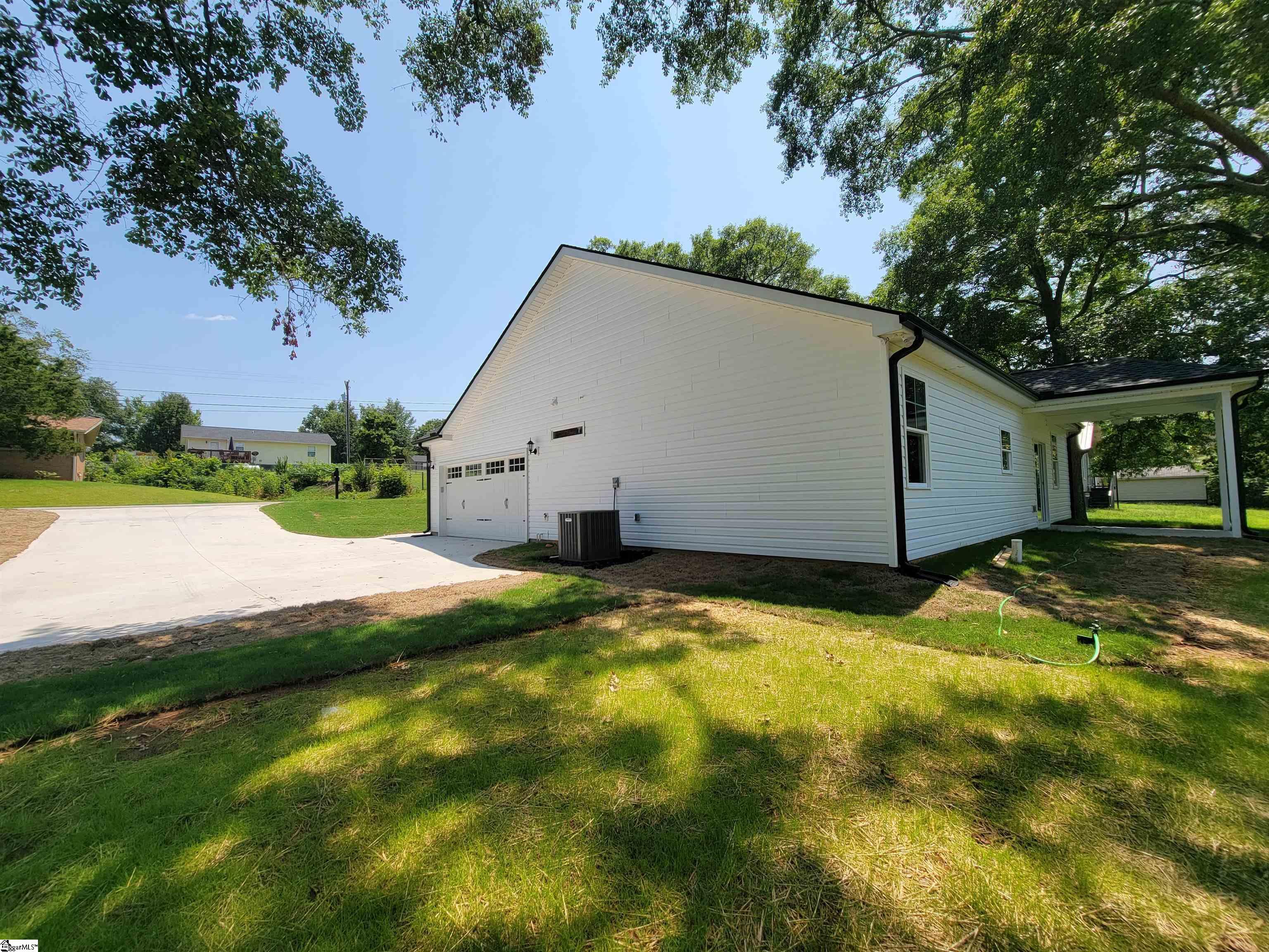 12 Clemson Street Liberty, SC 29657 - Photo 4 of 31 Gallery Image 4