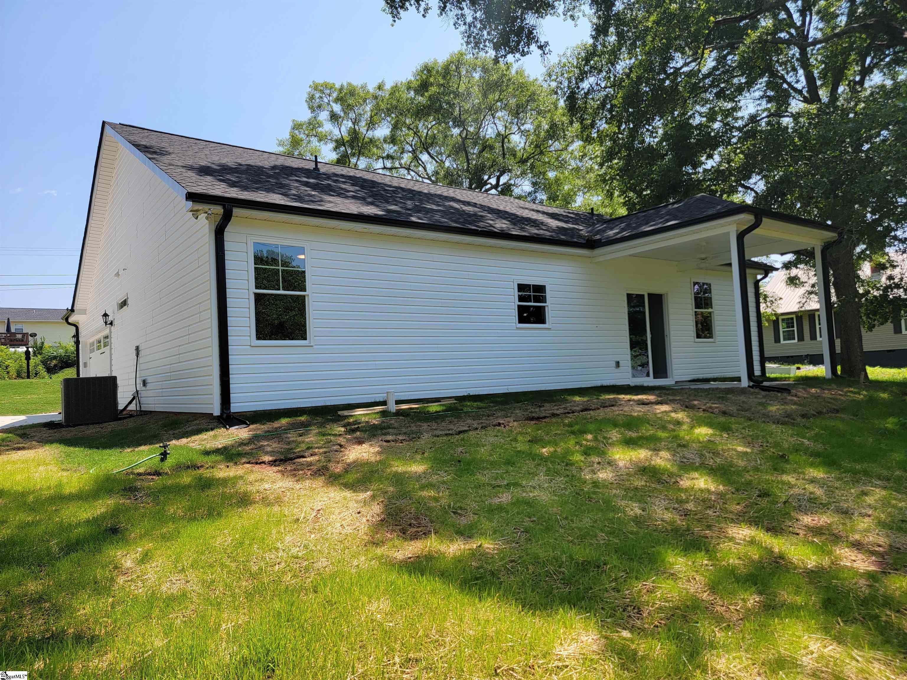 12 Clemson Street Liberty, SC 29657 - Photo 6 of 31 Gallery Image 6