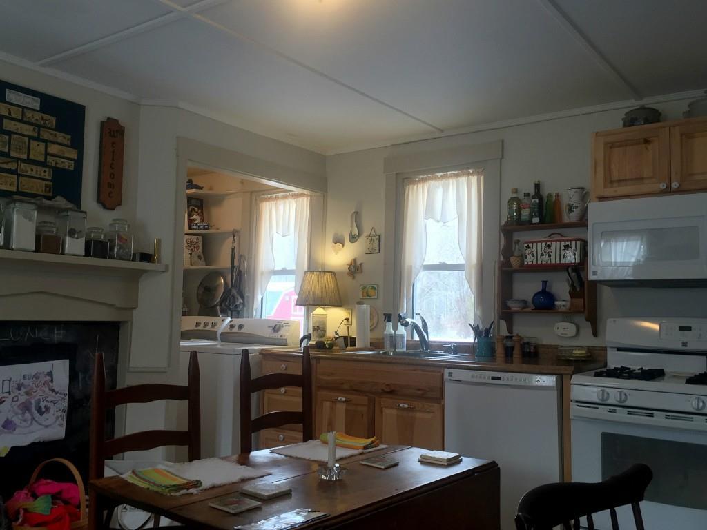 11 Old County Road Waldoboro, ME 04572 - Photo 2 of 20 Photo