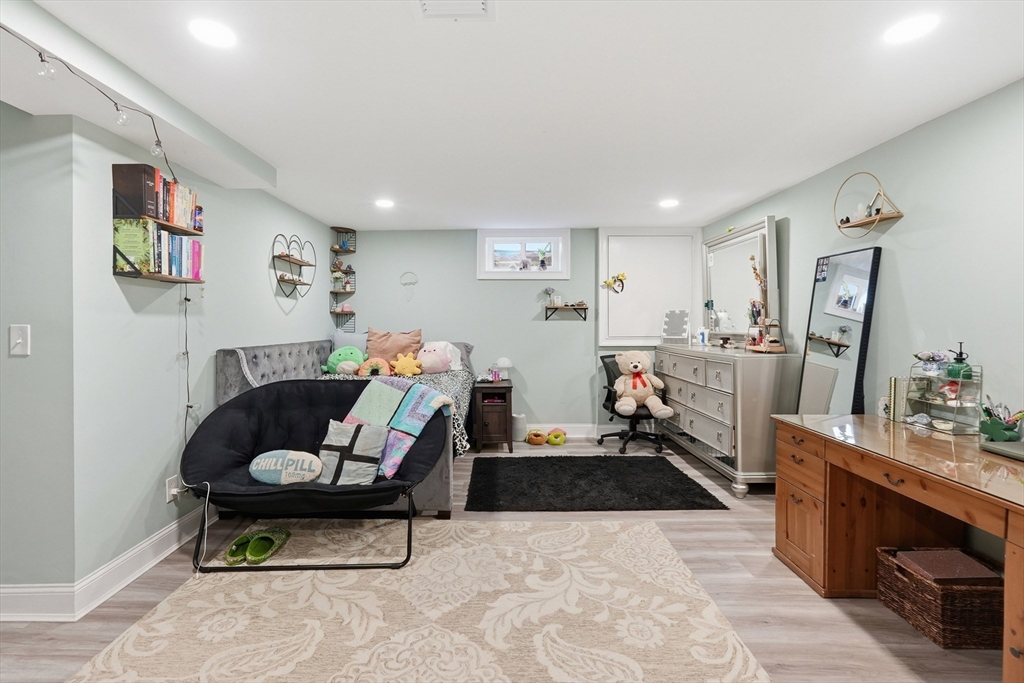7 Pincushion Road Framingham, MA 01702 - Photo 23 of 41 Gallery Image 23
