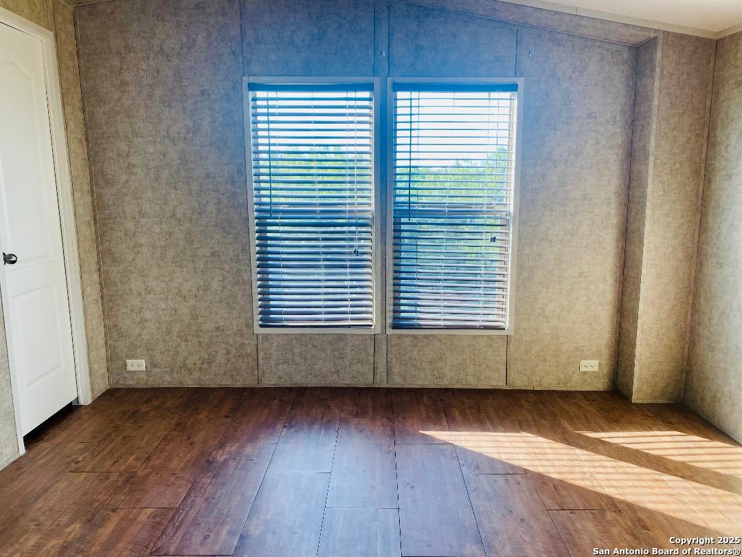 698 Frst Crk Road Devine, TX 78016 - Photo 12 of 18