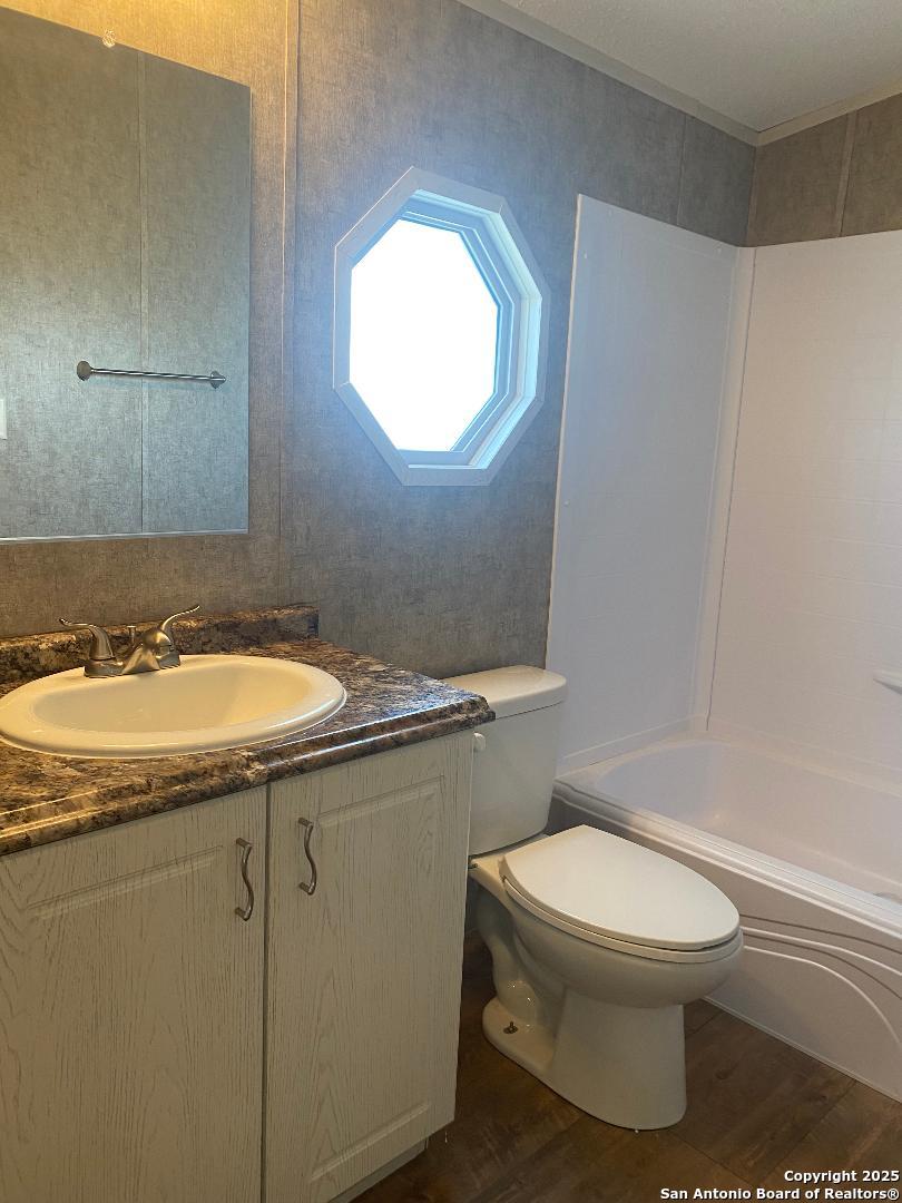 698 Frst Crk Road Devine, TX 78016 - Photo 13 of 18