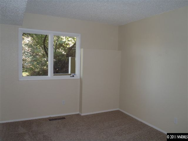 3075 Homewood Drive Reno, NV 89509 - Photo 4 of 12 Photo 4
