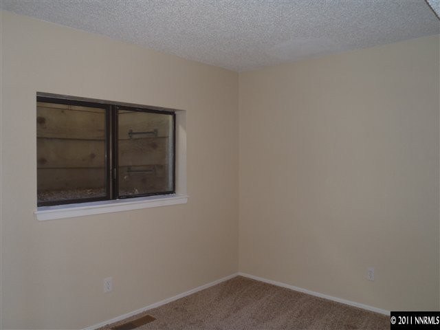 3075 Homewood Drive Reno, NV 89509 - Photo 5 of 12 Photo 5
