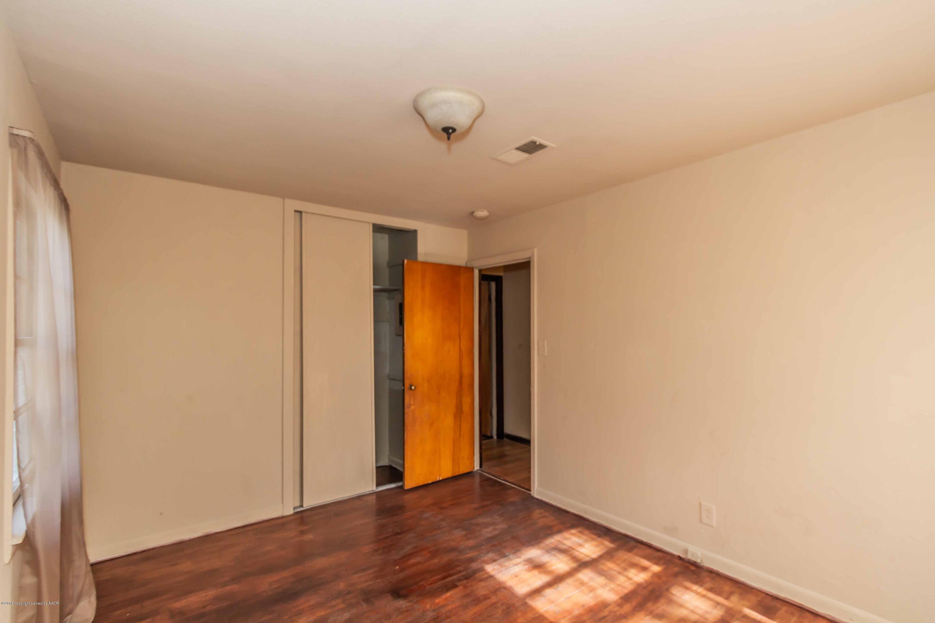 4307 Gables Street Amarillo, TX 79110 - Photo 21 of 32 a view of entryway