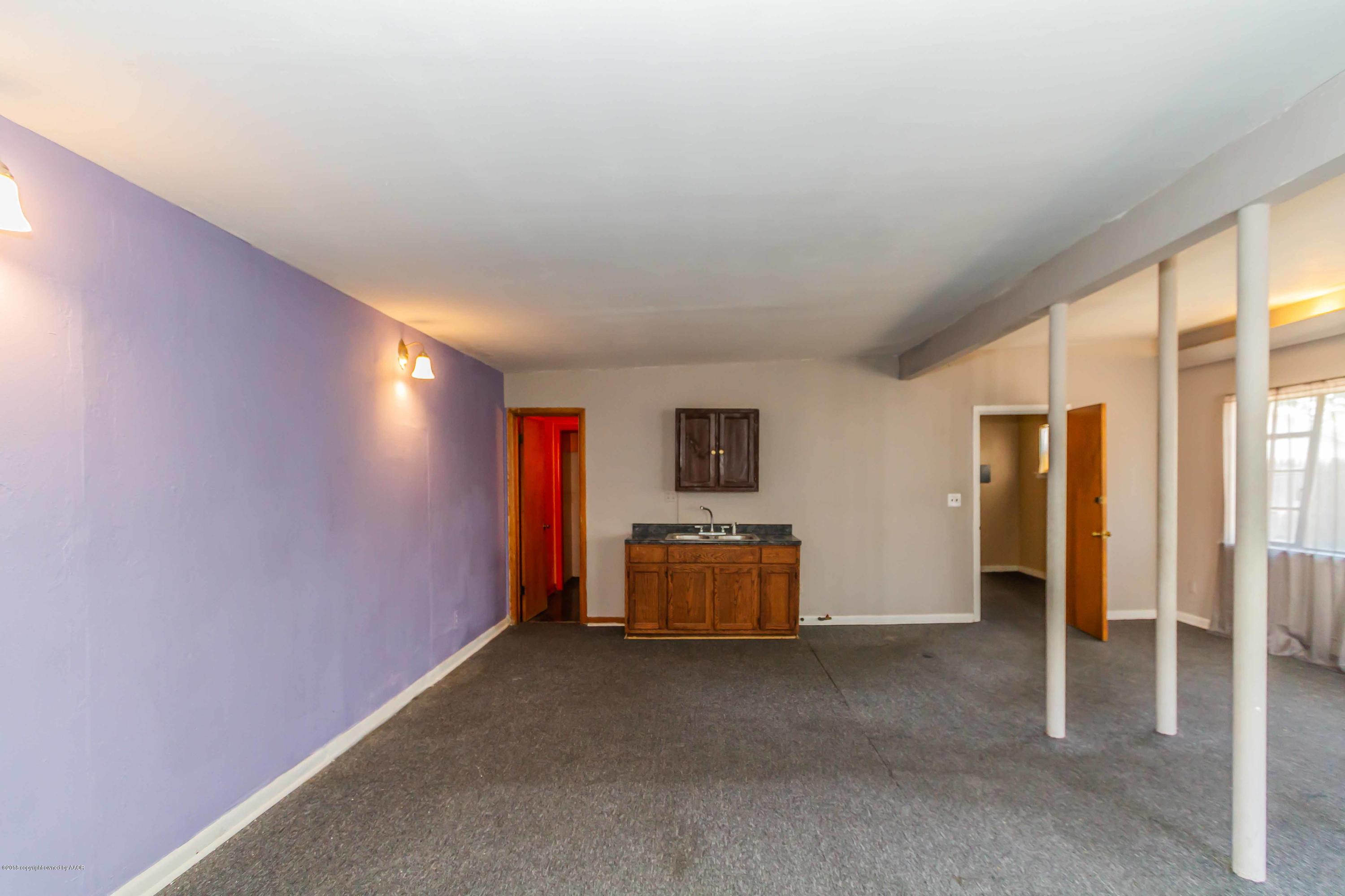 4307 Gables Street Amarillo, TX 79110 - Photo 24 of 32 a view of an empty room