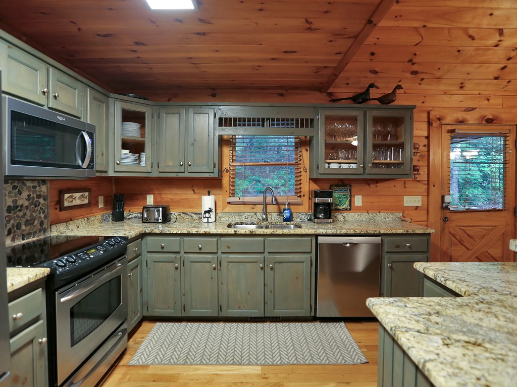 361 Moss Lane Blue Ridge, GA 30513 - Photo 9 of 72 Gallery Image 9