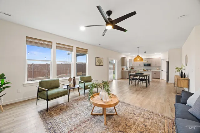 $589,900 | 6864 West Corona Street, Boise, ID 83709