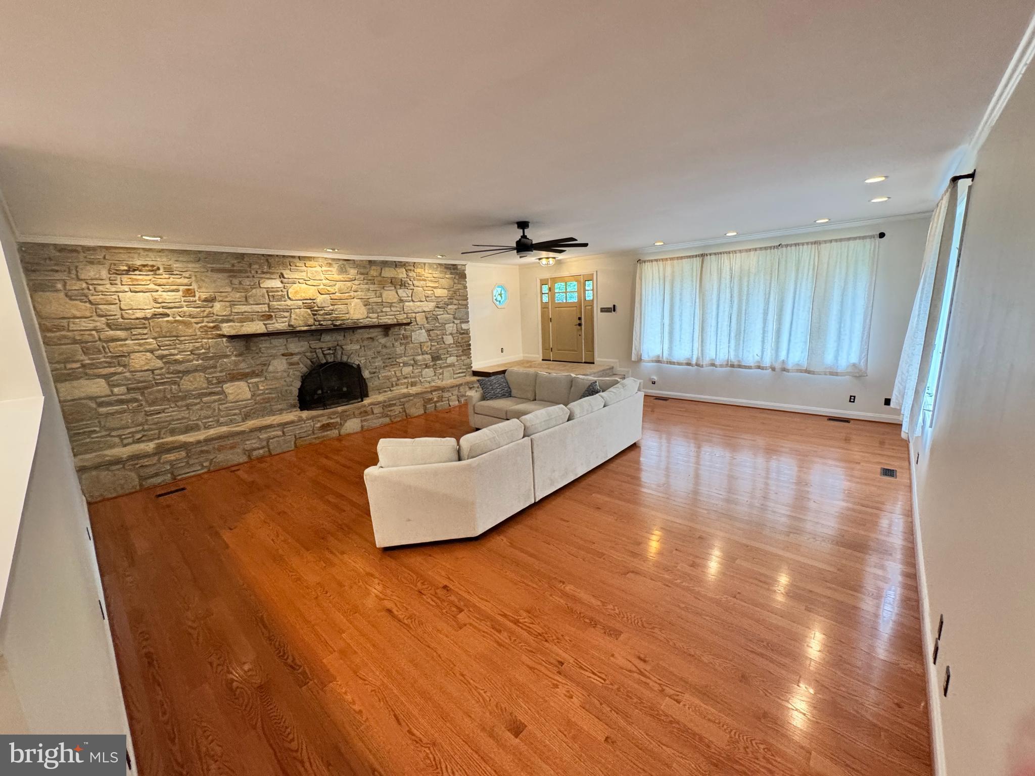 9668 Magledt Road Baltimore, MD 21234 - Photo 4 of 14