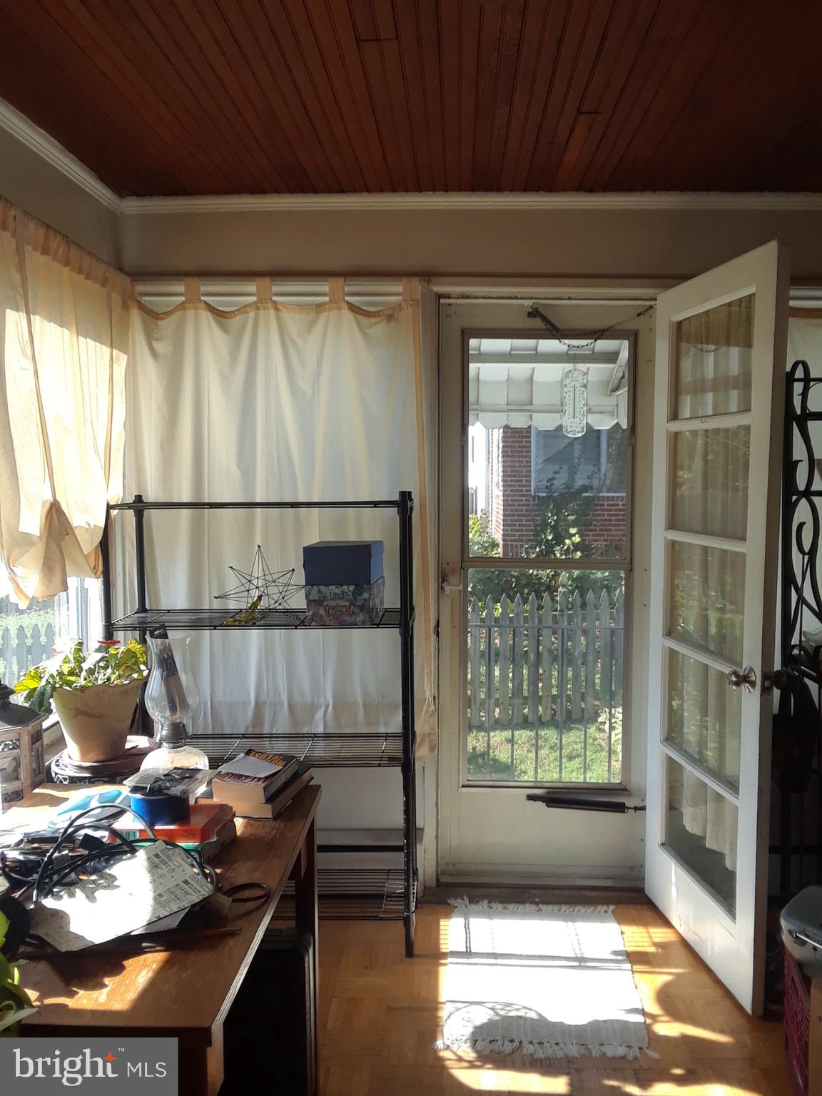 4211 Kensington Road Baltimore, MD 21229 - Photo 23 of 40 Back sunroom/mudroom