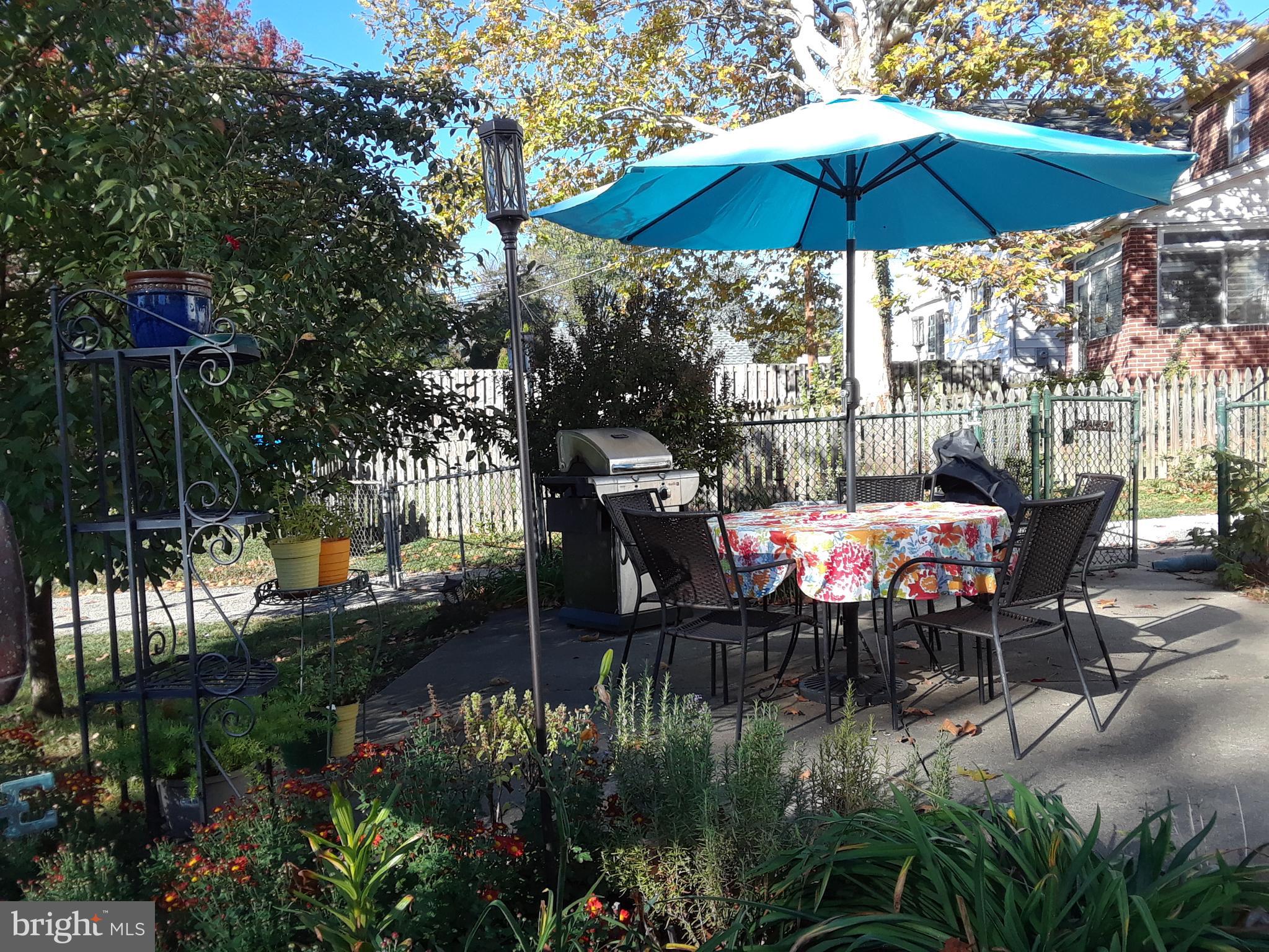 4211 Kensington Road Baltimore, MD 21229 - Photo 24 of 40 back yard patio