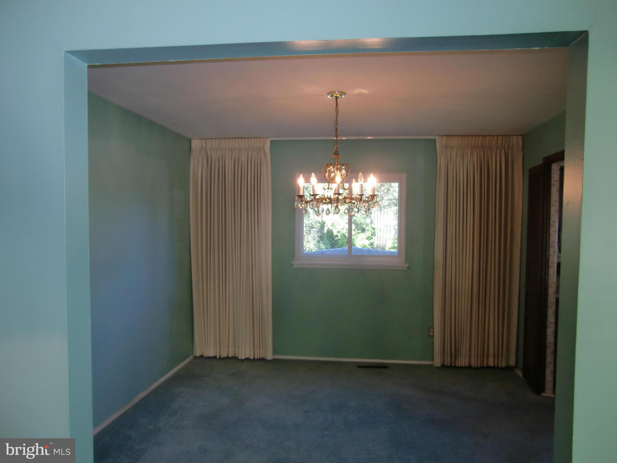 1914 Greengage Road Baltimore, MD 21244 - Photo 12 of 12 Family Room