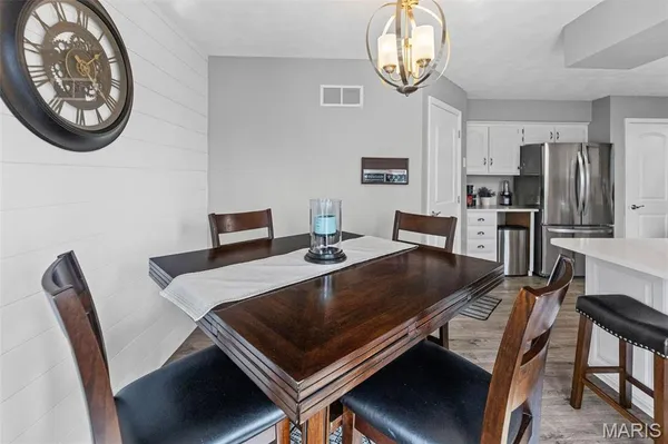 $350,000 | 4608 Vandebrook Drive, Waterloo, IL 62298