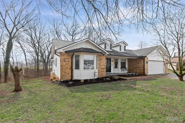 $350,000 | 4608 Vandebrook Drive, Waterloo, IL 62298