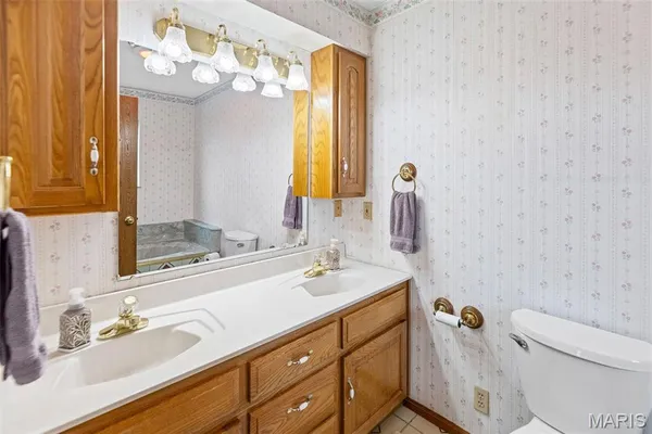 $350,000 | 4608 Vandebrook Drive, Waterloo, IL 62298