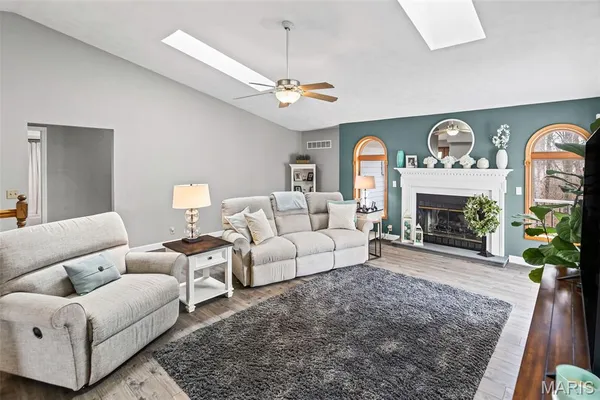 $350,000 | 4608 Vandebrook Drive, Waterloo, IL 62298